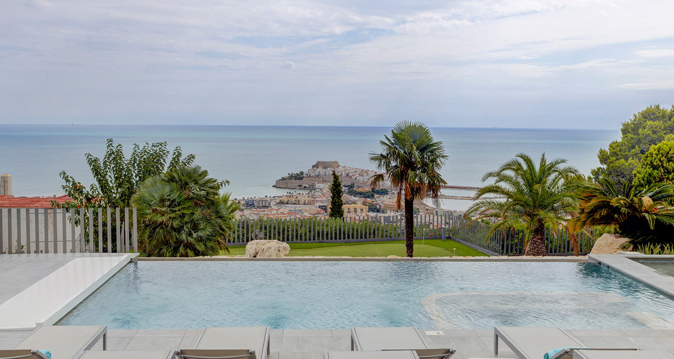 Peñíscola desde Villa Atalaya Vista de Peñíscola y el mar mediterráneo desde Villa Atalaya